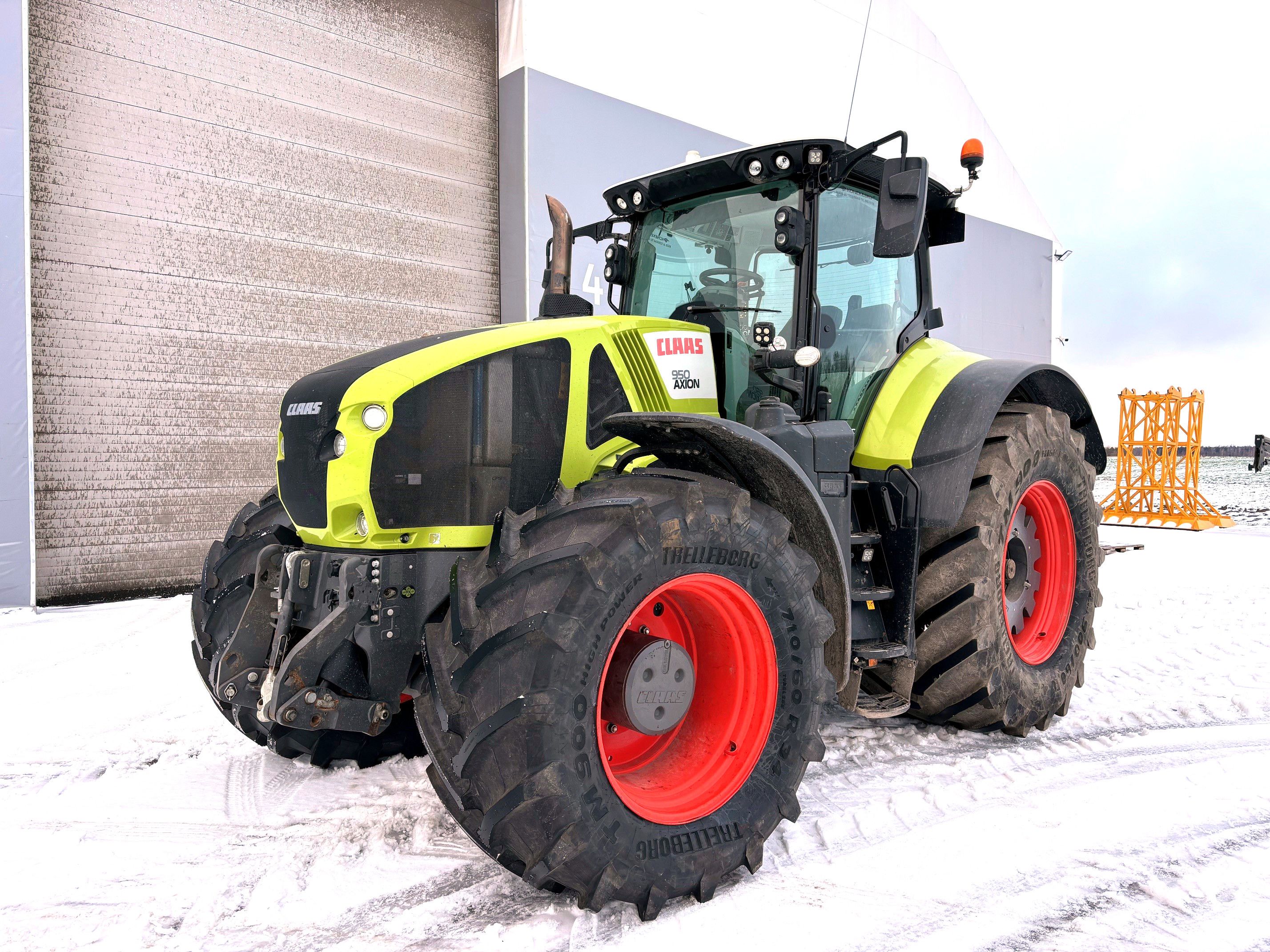 renditraktor-Claas Axion 950-4164TB-02.jpg